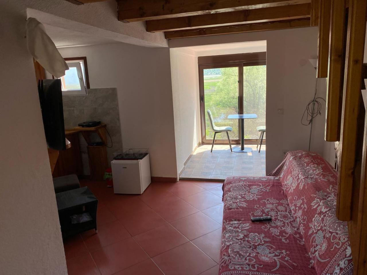 Draga'S Rooms Virpazar Εξωτερικό φωτογραφία